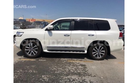 Buy Import Toyota Land Cruiser White Car in Import - Dubai in Arusha Buy Import Toyota Land Cruiser White Car in Import - Dubai in Arusha