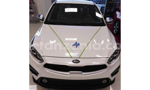 Buy Import Kia Cerato White Car in Import - Dubai in Arusha