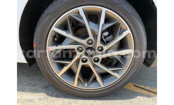 Buy Import Hyundai Elantra White Car in Import - Dubai in Arusha Buy Import Hyundai Elantra White Car in Import - Dubai in Arusha