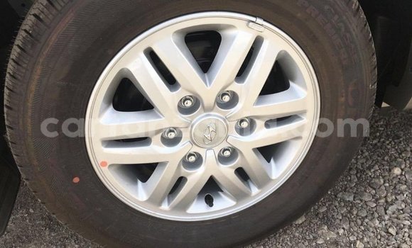 Buy Import Hyundai Accent White Car in Import - Dubai in Arusha Buy Import Hyundai Accent White Car in Import - Dubai in Arusha