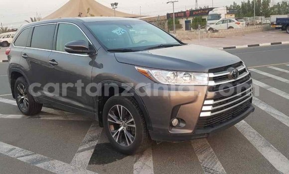 Nunua Imported Toyota Highlander Nyingine Gari ndani ya Import - Dubai nchini Arusha Nunua Imported Toyota Highlander Nyingine Gari ndani ya Import - Dubai nchini Arusha
