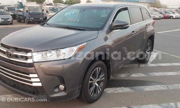 Nunua Imported Toyota Highlander Nyingine Gari ndani ya Import - Dubai nchini Arusha Nunua Imported Toyota Highlander Nyingine Gari ndani ya Import - Dubai nchini Arusha