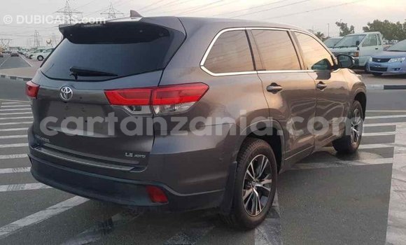Nunua Imported Toyota Highlander Nyingine Gari ndani ya Import - Dubai nchini Arusha Nunua Imported Toyota Highlander Nyingine Gari ndani ya Import - Dubai nchini Arusha
