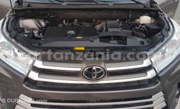 Nunua Imported Toyota Highlander Nyingine Gari ndani ya Import - Dubai nchini Arusha Nunua Imported Toyota Highlander Nyingine Gari ndani ya Import - Dubai nchini Arusha