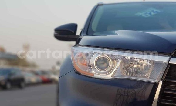 Nunua Imported Toyota Highlander Bluu Gari ndani ya Import - Dubai nchini Arusha Nunua Imported Toyota Highlander Bluu Gari ndani ya Import - Dubai nchini Arusha
