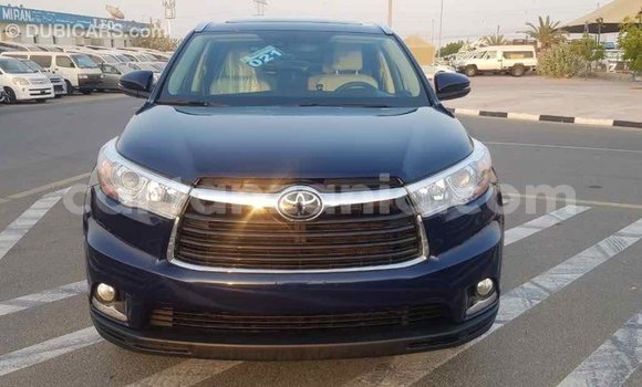 Nunua Imported Toyota Highlander Bluu Gari ndani ya Import - Dubai nchini Arusha Nunua Imported Toyota Highlander Bluu Gari ndani ya Import - Dubai nchini Arusha