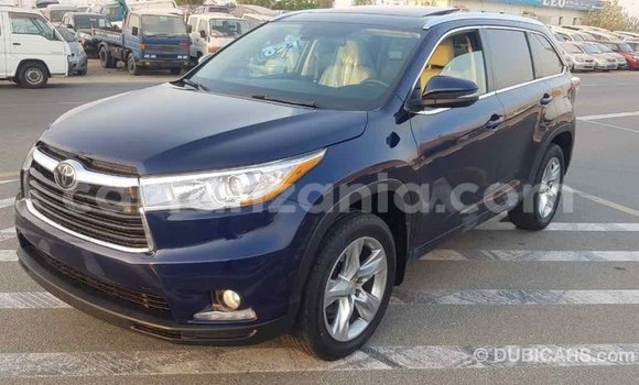 Nunua Imported Toyota Highlander Bluu Gari ndani ya Import - Dubai nchini Arusha Nunua Imported Toyota Highlander Bluu Gari ndani ya Import - Dubai nchini Arusha