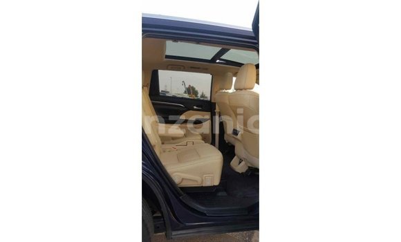 Nunua Imported Toyota Highlander Bluu Gari ndani ya Import - Dubai nchini Arusha Nunua Imported Toyota Highlander Bluu Gari ndani ya Import - Dubai nchini Arusha