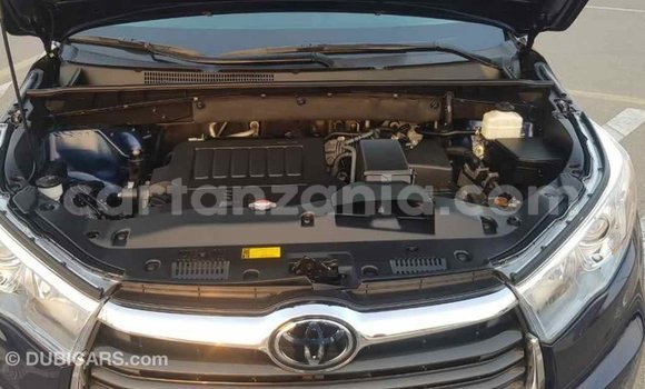 Nunua Imported Toyota Highlander Bluu Gari ndani ya Import - Dubai nchini Arusha Nunua Imported Toyota Highlander Bluu Gari ndani ya Import - Dubai nchini Arusha