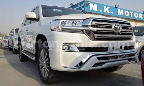 Buy Import Toyota Land Cruiser White Car in Import - Dubai in Arusha Buy Import Toyota Land Cruiser White Car in Import - Dubai in Arusha