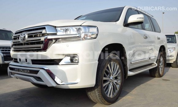 Buy Import Toyota Land Cruiser White Car in Import - Dubai in Arusha Buy Import Toyota Land Cruiser White Car in Import - Dubai in Arusha