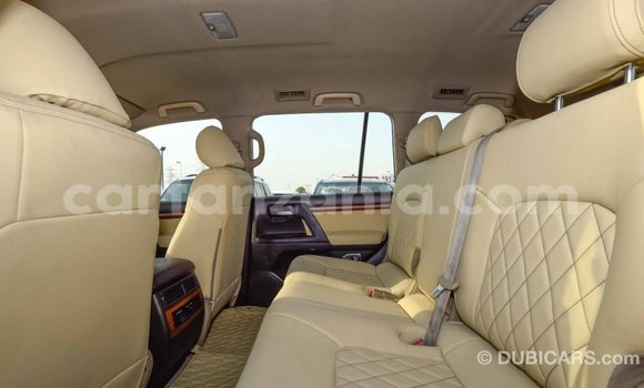 Buy Import Toyota Land Cruiser White Car in Import - Dubai in Arusha Buy Import Toyota Land Cruiser White Car in Import - Dubai in Arusha