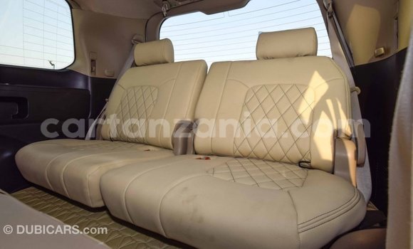 Buy Import Toyota Land Cruiser White Car in Import - Dubai in Arusha Buy Import Toyota Land Cruiser White Car in Import - Dubai in Arusha
