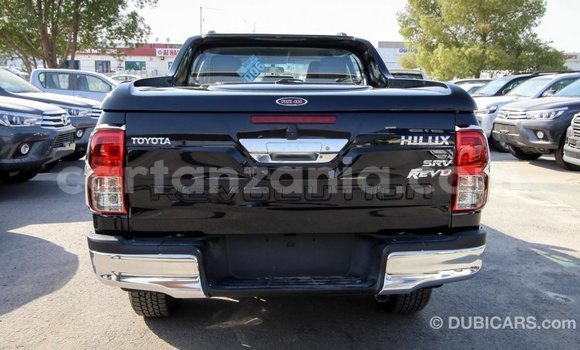 Nunua Imported Toyota Hilux Nyeusi Gari ndani ya Import - Dubai nchini Arusha Nunua Imported Toyota Hilux Nyeusi Gari ndani ya Import - Dubai nchini Arusha