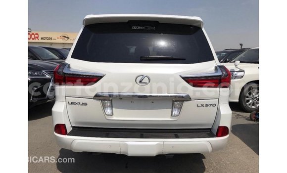 Nunua Imported Lexus LX Nyeupe Gari ndani ya Import - Dubai nchini Arusha Nunua Imported Lexus LX Nyeupe Gari ndani ya Import - Dubai nchini Arusha