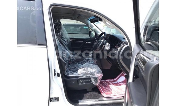 Nunua Imported Lexus LX Nyeupe Gari ndani ya Import - Dubai nchini Arusha Nunua Imported Lexus LX Nyeupe Gari ndani ya Import - Dubai nchini Arusha