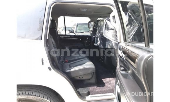 Nunua Imported Lexus LX Nyeupe Gari ndani ya Import - Dubai nchini Arusha Nunua Imported Lexus LX Nyeupe Gari ndani ya Import - Dubai nchini Arusha