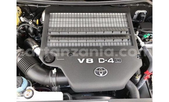 Buy Import Toyota Land Cruiser Black Car in Import - Dubai in Arusha Buy Import Toyota Land Cruiser Black Car in Import - Dubai in Arusha