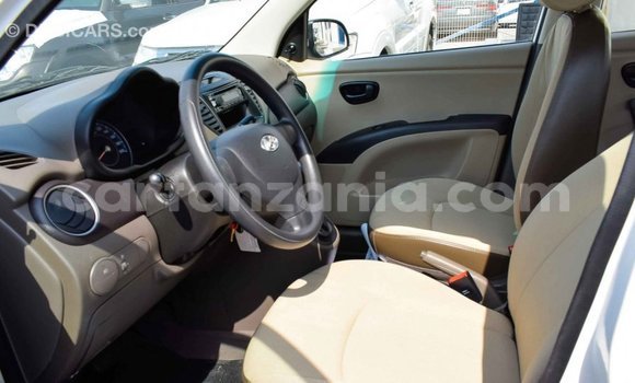 Buy Import Hyundai i10 White Car in Import - Dubai in Arusha Buy Import Hyundai i10 White Car in Import - Dubai in Arusha