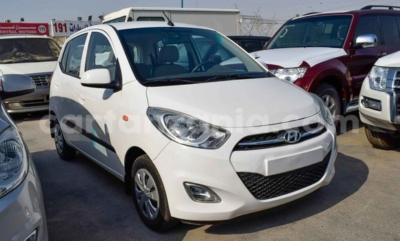 Buy Import Hyundai i10 White Car in Import - Dubai in Arusha Buy Import Hyundai i10 White Car in Import - Dubai in Arusha