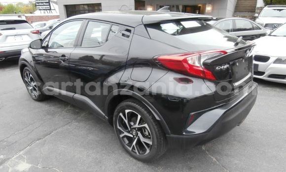 Nunua Ilio tumika Toyota C-HR Nyeusi Gari ndani ya Dar es Salaam nchini Dar es Salaam Nunua Ilio tumika Toyota C-HR Nyeusi Gari ndani ya Dar es Salaam nchini Dar es Salaam