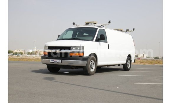 Buy Import Chevrolet Express White Car in Import - Dubai in Arusha