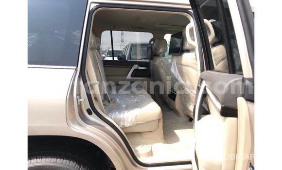 Buy Import Toyota Land Cruiser Other Car in Import - Dubai in Arusha Buy Import Toyota Land Cruiser Other Car in Import - Dubai in Arusha