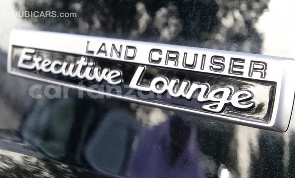 Nunua Imported Toyota Land Cruiser Nyeusi Gari ndani ya Import - Dubai nchini Arusha Nunua Imported Toyota Land Cruiser Nyeusi Gari ndani ya Import - Dubai nchini Arusha