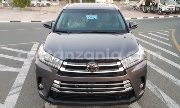 Nunua Imported Toyota Highlander Nyingine Gari ndani ya Import - Dubai nchini Arusha Nunua Imported Toyota Highlander Nyingine Gari ndani ya Import - Dubai nchini Arusha