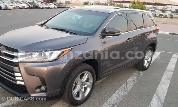 Nunua Imported Toyota Highlander Nyingine Gari ndani ya Import - Dubai nchini Arusha Nunua Imported Toyota Highlander Nyingine Gari ndani ya Import - Dubai nchini Arusha
