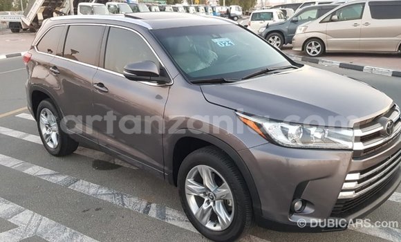 Nunua Imported Toyota Highlander Nyingine Gari ndani ya Import - Dubai nchini Arusha Nunua Imported Toyota Highlander Nyingine Gari ndani ya Import - Dubai nchini Arusha