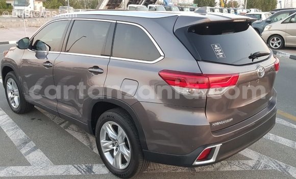 Nunua Imported Toyota Highlander Nyingine Gari ndani ya Import - Dubai nchini Arusha Nunua Imported Toyota Highlander Nyingine Gari ndani ya Import - Dubai nchini Arusha