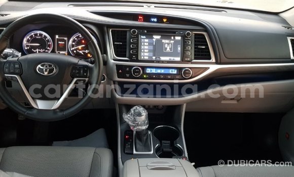 Nunua Imported Toyota Highlander Nyingine Gari ndani ya Import - Dubai nchini Arusha Nunua Imported Toyota Highlander Nyingine Gari ndani ya Import - Dubai nchini Arusha
