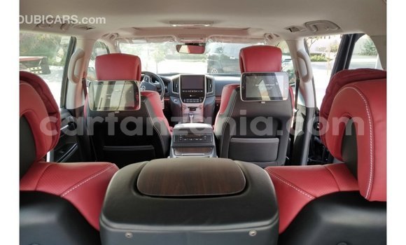 Buy Import Toyota Land Cruiser Black Car in Import - Dubai in Arusha Buy Import Toyota Land Cruiser Black Car in Import - Dubai in Arusha