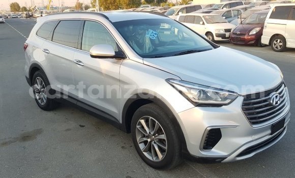 Nunua Imported Hyundai Santa Fe Nyingine Gari ndani ya Import - Dubai nchini Arusha Nunua Imported Hyundai Santa Fe Nyingine Gari ndani ya Import - Dubai nchini Arusha