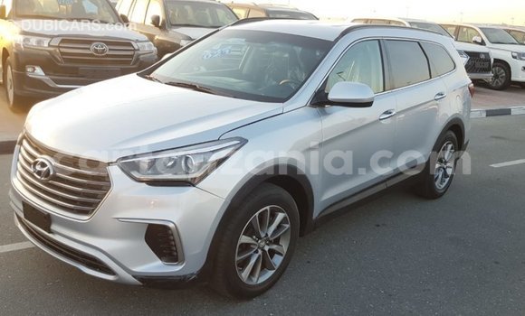 Nunua Imported Hyundai Santa Fe Nyingine Gari ndani ya Import - Dubai nchini Arusha Nunua Imported Hyundai Santa Fe Nyingine Gari ndani ya Import - Dubai nchini Arusha
