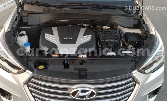 Nunua Imported Hyundai Santa Fe Nyingine Gari ndani ya Import - Dubai nchini Arusha Nunua Imported Hyundai Santa Fe Nyingine Gari ndani ya Import - Dubai nchini Arusha