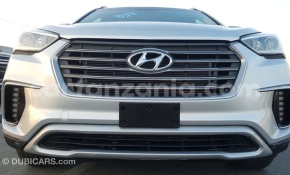 Nunua Imported Hyundai Santa Fe Nyingine Gari ndani ya Import - Dubai nchini Arusha Nunua Imported Hyundai Santa Fe Nyingine Gari ndani ya Import - Dubai nchini Arusha
