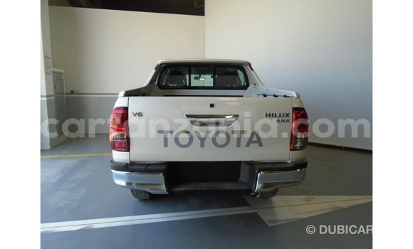 Nunua Imported Toyota Hilux Nyeupe Gari ndani ya Import - Dubai nchini Arusha Nunua Imported Toyota Hilux Nyeupe Gari ndani ya Import - Dubai nchini Arusha