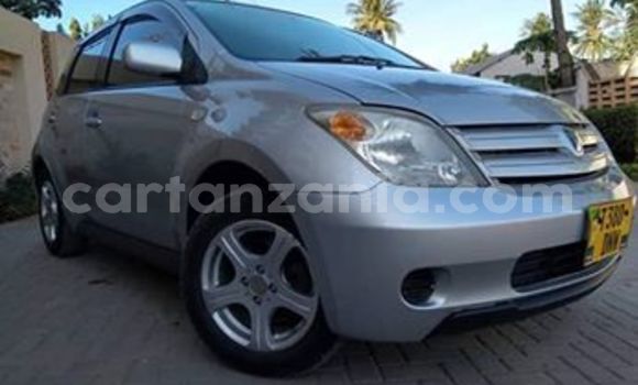 Buy Used Toyota IST Silver Car in Dar es Salaam in Dar es Salaam Buy Used Toyota IST Silver Car in Dar es Salaam in Dar es Salaam