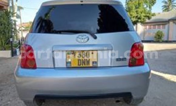Buy Used Toyota IST Silver Car in Dar es Salaam in Dar es Salaam Buy Used Toyota IST Silver Car in Dar es Salaam in Dar es Salaam
