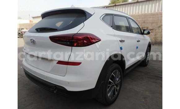 Buy Import Hyundai Tucson White Car in Import - Dubai in Arusha Buy Import Hyundai Tucson White Car in Import - Dubai in Arusha