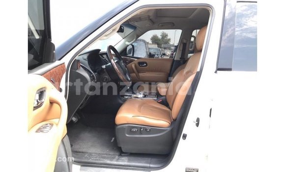 Nunua Imported Nissan Patrol Nyeupe Gari ndani ya Import - Dubai nchini Arusha Nunua Imported Nissan Patrol Nyeupe Gari ndani ya Import - Dubai nchini Arusha