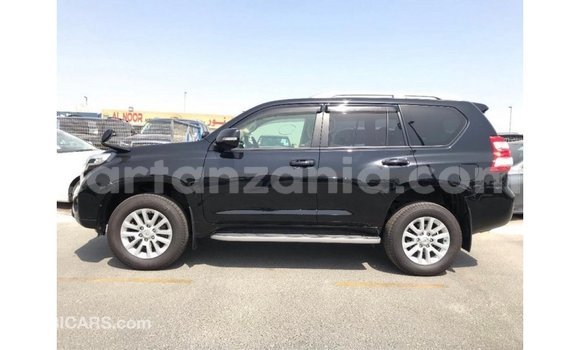 Nunua Imported Toyota Prado Nyeusi Gari ndani ya Import - Dubai nchini Arusha Nunua Imported Toyota Prado Nyeusi Gari ndani ya Import - Dubai nchini Arusha