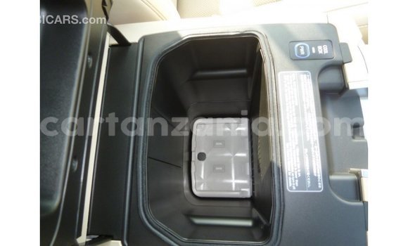 Nunua Imported Toyota Land Cruiser Nyeusi Gari ndani ya Import - Dubai nchini Arusha Nunua Imported Toyota Land Cruiser Nyeusi Gari ndani ya Import - Dubai nchini Arusha