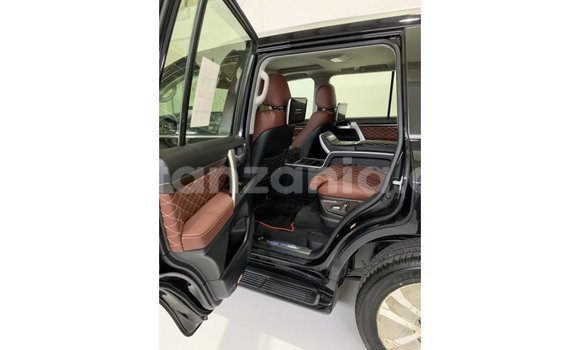 Nunua Imported Toyota Land Cruiser Nyeusi Gari ndani ya Import - Dubai nchini Arusha Nunua Imported Toyota Land Cruiser Nyeusi Gari ndani ya Import - Dubai nchini Arusha