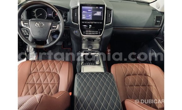 Nunua Imported Toyota Land Cruiser Nyeusi Gari ndani ya Import - Dubai nchini Arusha Nunua Imported Toyota Land Cruiser Nyeusi Gari ndani ya Import - Dubai nchini Arusha