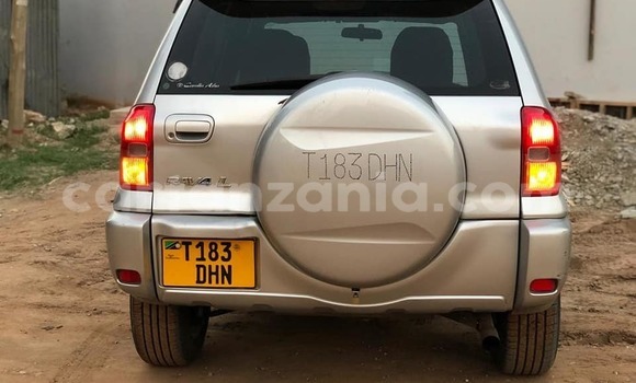 Buy Used Toyota RAV4 Silver Car in Dar es Salaam in Dar es Salaam Buy Used Toyota RAV4 Silver Car in Dar es Salaam in Dar es Salaam