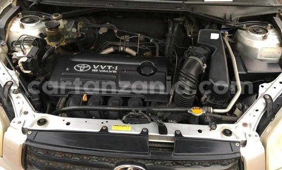 Buy Used Toyota RAV4 Silver Car in Dar es Salaam in Dar es Salaam Buy Used Toyota RAV4 Silver Car in Dar es Salaam in Dar es Salaam