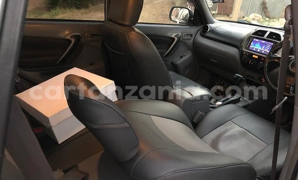 Buy Used Toyota RAV4 Silver Car in Dar es Salaam in Dar es Salaam Buy Used Toyota RAV4 Silver Car in Dar es Salaam in Dar es Salaam